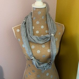 Pendant Scarf